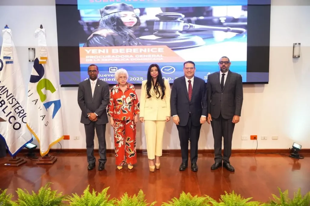 Conferencia sobre responsabilidad judicial, panel de expertos.