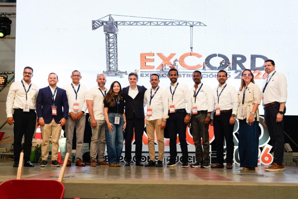 Grupo en evento de construcción EXCORD 2026.